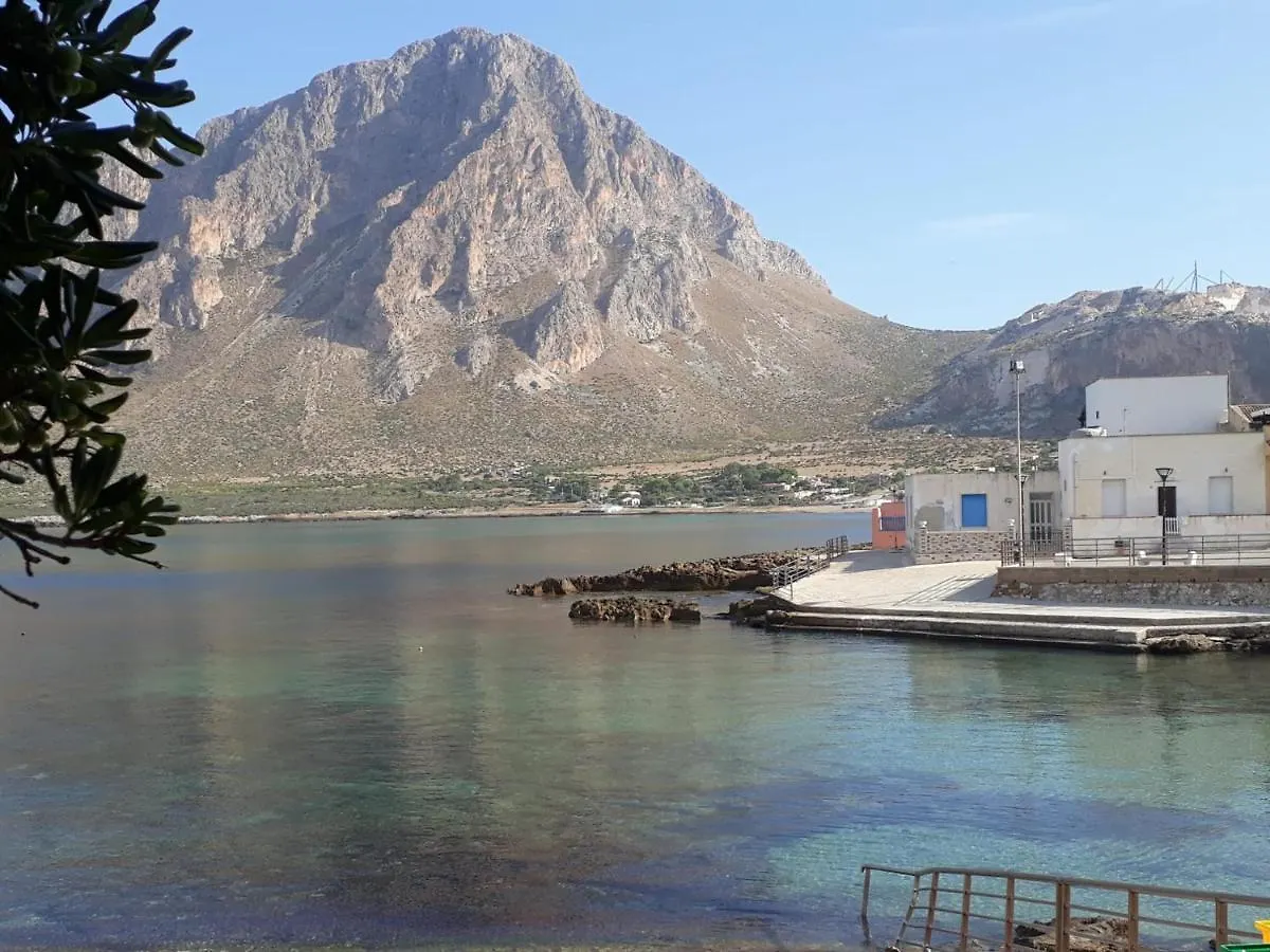 Casa Vacanza Tra Cielo E Mare Custonaci 0*,  Italy