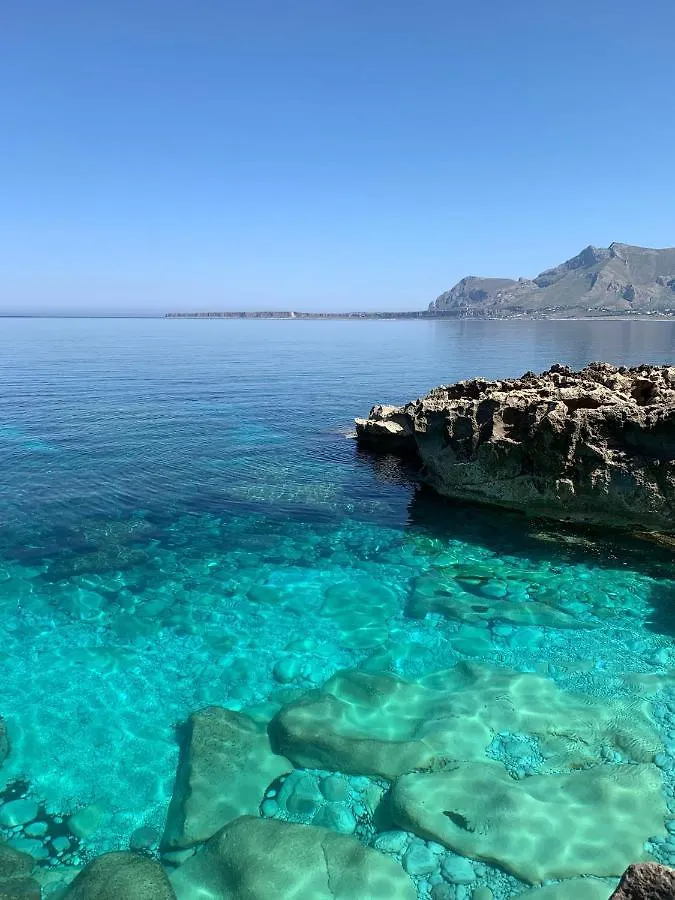 Casa Vacanza Tra Cielo E Mare Custonaci 0*,