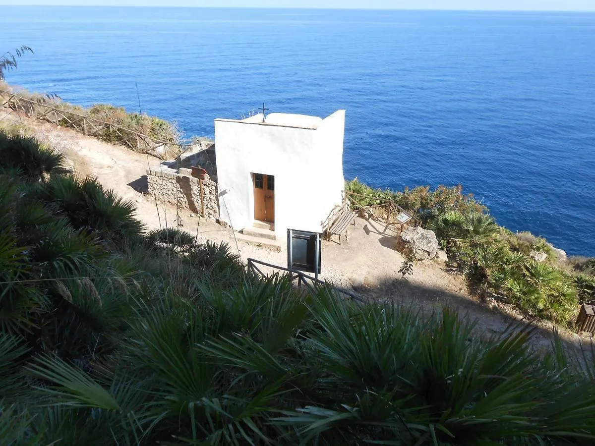Casa Vacanza Tra Cielo e Mare Custonaci 0*,  Italia