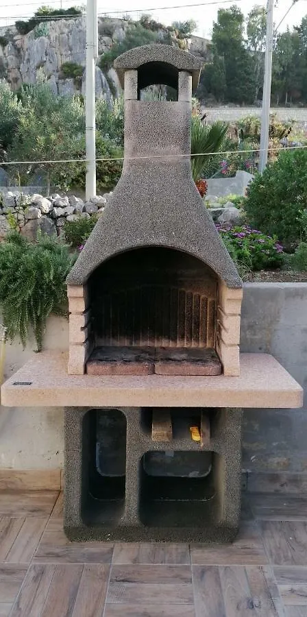 Casa Vacanza Tra Cielo e Mare Custonaci 0*,  Italia